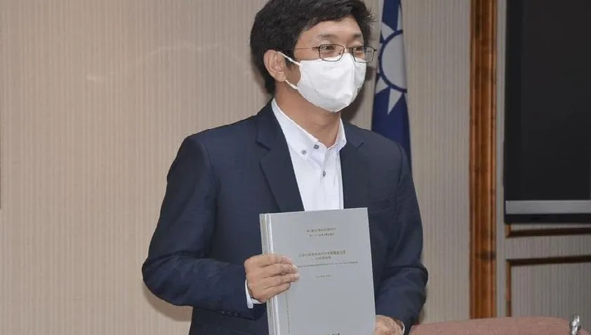 天道恢恢！台北大學撤銷蔡適應博士學位　羅智強：把立委辭了吧！