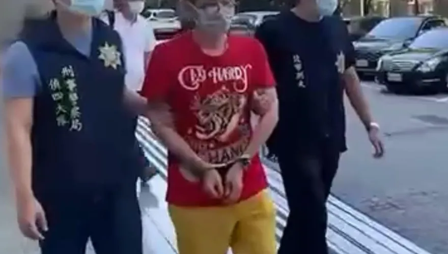 【影】起出手銬腳鐐！蘆洲暴力團恐嚇潑漆聚眾滋事遍及3縣市　警逮7惡棍