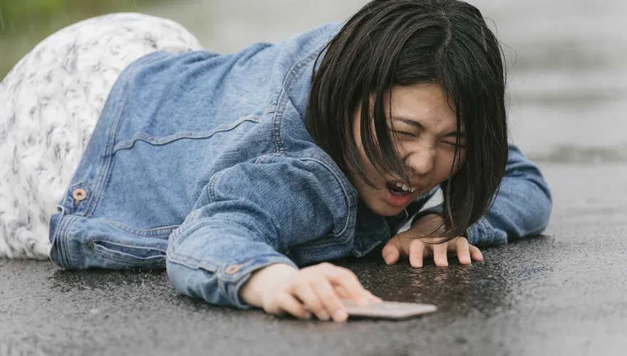 成長的領悟！她當3人用還被老闆咆哮　26K女新鮮人崩潰爆哭：我不適合這裡