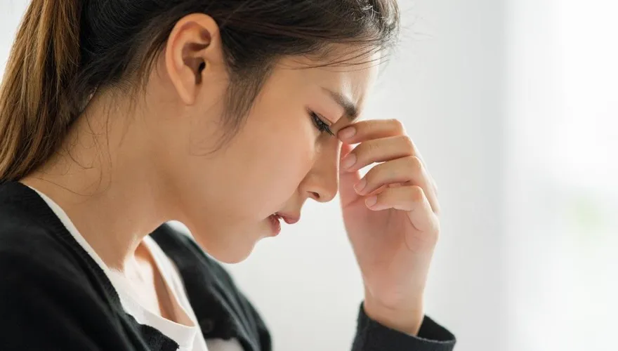 缺鈣不只是老人的事！年輕人當心視力變差、頻尿　營養師揭「缺鈣11危機」