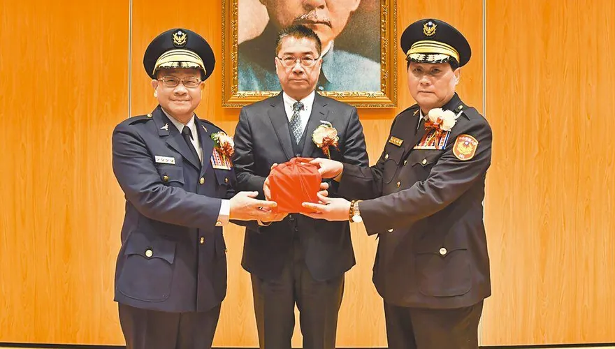 警大校長陳檡文申請提前退休　蘇貞昌火速准辭理由曝