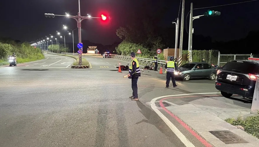 快訊/高雄路口2機車對撞！4人受傷…老婦不幸身亡