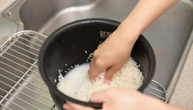 主婦「愛用1物洗菜」譚敦慈驚：當心農藥喝下肚！菜「這樣洗」最乾淨