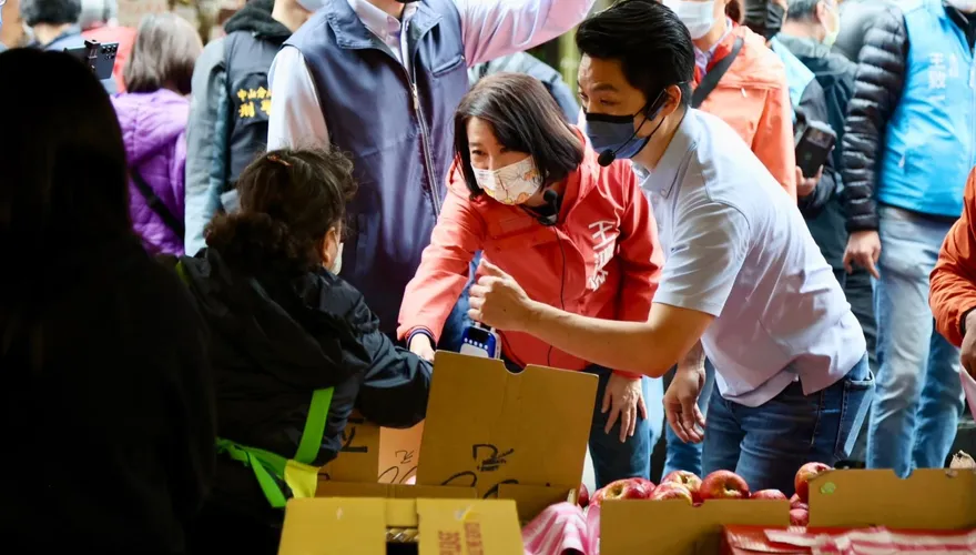 【影】批綠慘敗「蔡下賴上」無悔意！蔣萬安挺王鴻薇進國會完成3大使命