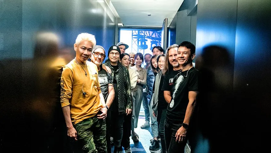 周杰倫攜昆凌台下聽演唱會　陶喆透露最新作品將問世！