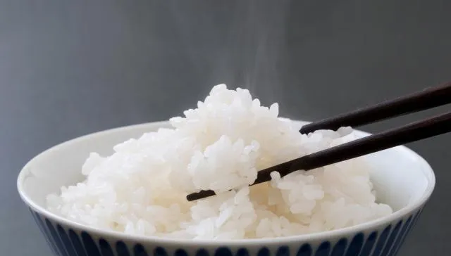 減重時米食得忌口？醫打破迷思 揭「3訣竅」吃飯不怕胖！