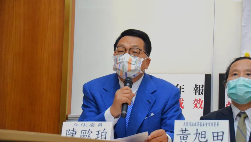 立委陳歐珀提案打臉兩年前的自己　藥師質疑：他頓悟了什麼？