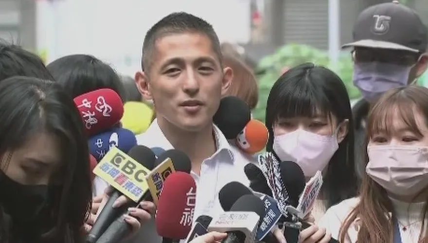 被侮辱！吳怡農不滿被說「農」包　王鴻薇批又雙標：「辣個男人」曾被綠營說是草包