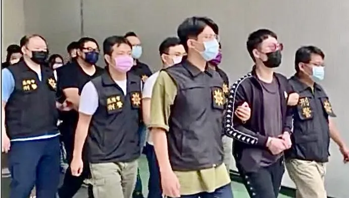 竹聯幫份子組投資詐騙集團　假扮投資老師誆「穩賺不賠」騙匯款