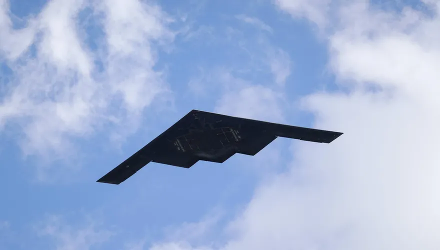 美B-2轟炸機緊急迫降起火　空軍決定全面停飛徹底檢查