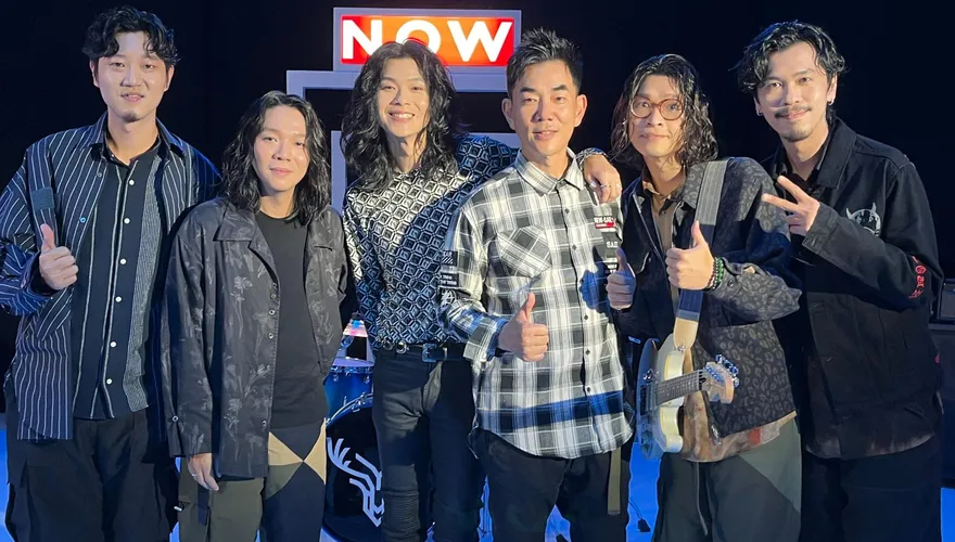 創團十週年演唱會任賢齊探班打氣！ 麋先生洩樂團辛酸：聞到菸酒霉味...像回到剛出道