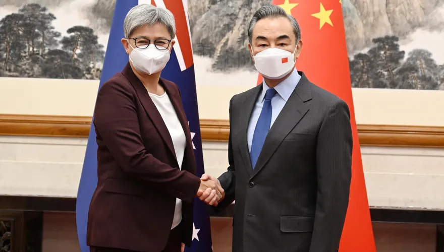 中澳外長破冰會面！王毅：不存在歷史積怨　積極推動雙邊關係改善