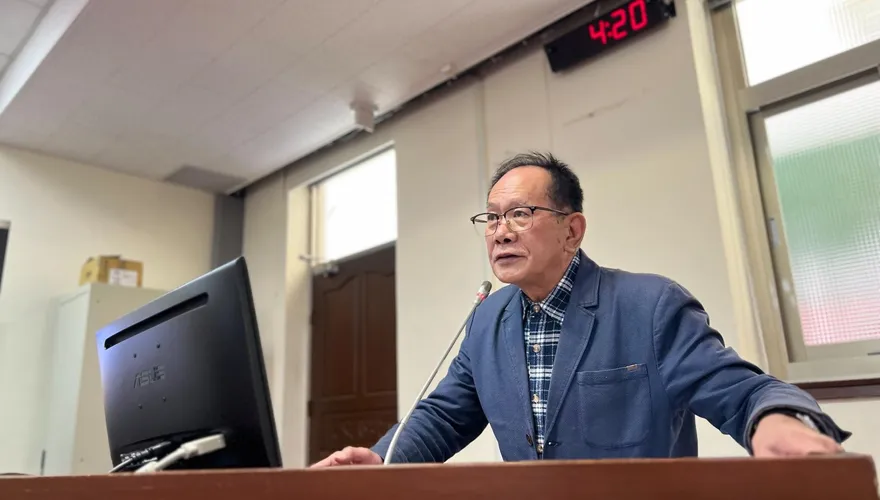 陳超明、邱鎮軍過罷免一階　泛藍累計34：0陷苦戰