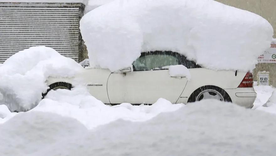 今冬最強寒流！日本新潟「降雪破紀錄」至少8死　岸田籲：避免非必要外出