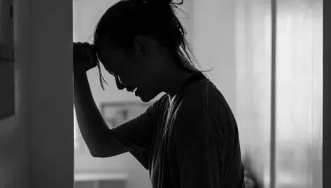 誆癌末要前妻賣淫「吸陽氣」幫治病！不從就「下降頭」　渣男重判7年半