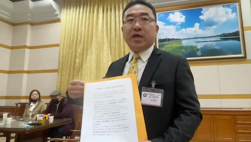 綠爭嘉義市議長生變數！選前1小時　議員黃敏修突退黨