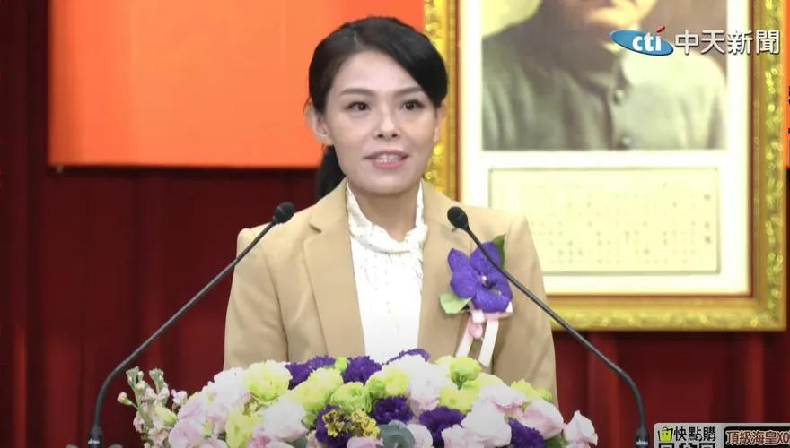 【影】高虹安就職！第1件事撤告媒體　「預告2招開箱新竹大秘寶」