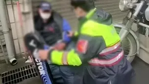 【影】以為被逼車！男毒駕ㄎ一ㄤ掉　直接球棒拔出來砸2機車　無辜騎士們嚇壞