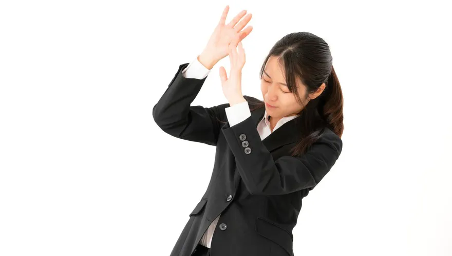 送小吸塵器慘被副總笑「抽到倒楣」　菜鳥OL崩潰哭訴：交換禮物在我心中已成陰影