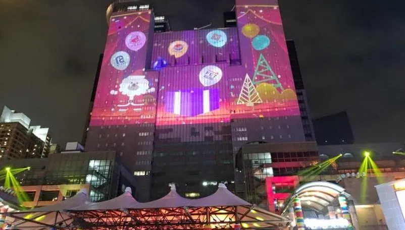 妹子求：載我去耶誕城！他竊喜「要脫魯啦」…真相曝光哭爆：單身狗→雪橇犬