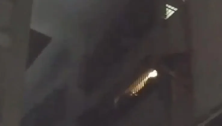 快訊／台北市信義區住宅傍晚突冒火竄濃煙 消防救出7旬翁