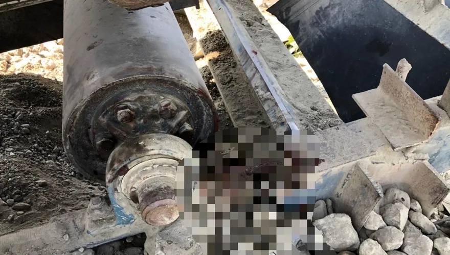 快訊/撿個垃圾賠掉一隻手！高雄砂石場移工「手臂捲機器內」　急送醫治療