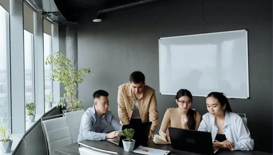 4生肖2023年「事業運超強」！屬虎貴人相助、屬羊順利升遷