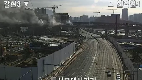 【影】韓國高速公路疑交通事故釀大火至少6死29傷　消防局動員140人緊急救災中
