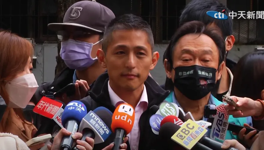 影/嗆花敬群「在市議會早被轟出去」　王世堅：我會丟粉筆請他畫圈罰站