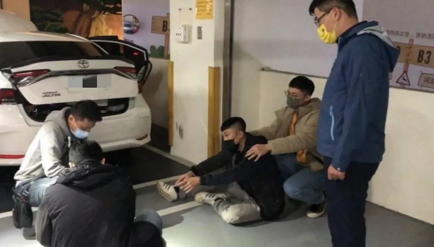 中和跨年夜驚傳槍響！疑「毒品買賣糾紛」尋仇　警南下追捕搜出槍毒