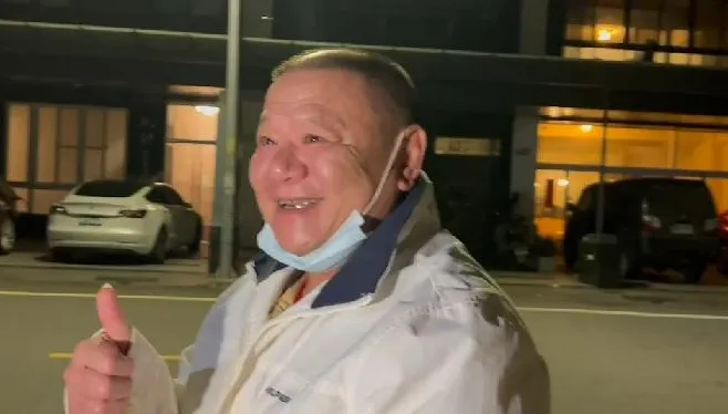 影/搜出800萬現金！南市議長賄選案　楊志強無保請回開心比讚