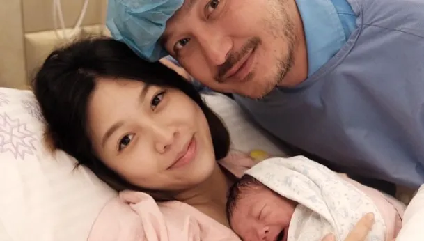 林柏昇老婆生了！KID社群分享一家3口燦笑合照