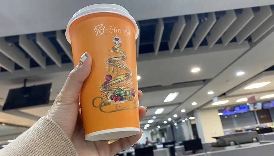 僅限明天！補班哀怨超商飲品溫暖你　茶飲「買7送7」咖啡最低28元