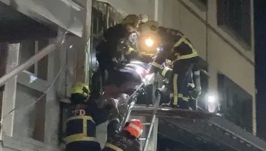 快訊/台中清晨惡火！男子「幻想有蛇」縱火　一家6口5人無生命跡象