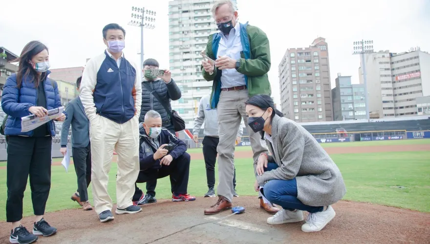 國際醜聞！大聯盟傳已委託怪手　開挖新竹棒球場化驗