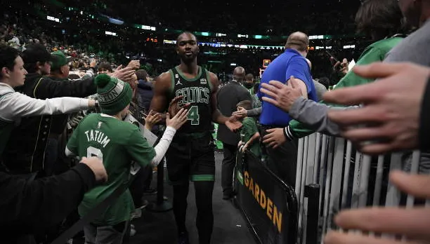 NBA本季首筆交易出爐！馬刺換來苦工中鋒　卻又打算釋出他