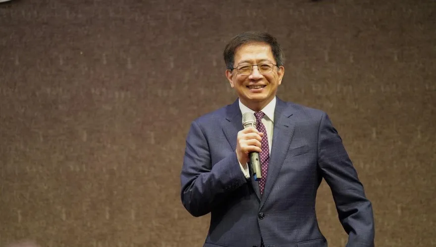 管中閔卸任台大校長以「這古文」吐心境！羅智強大讚：有風骨