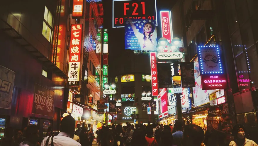 經濟學人預測2023十大趨勢！全球迎接報復性旅遊　氣候問題將迎轉機