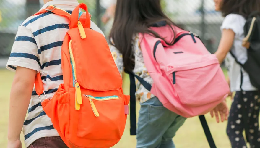 里長伯發錢了！學生拿考卷「符合這條件」現賺獎學金
