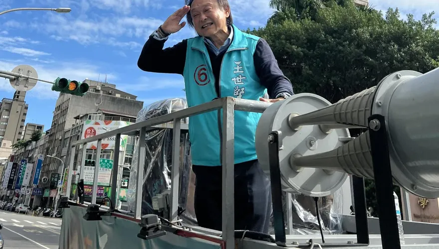 挨轟開除黨籍「王世堅霸氣回嗆」！網讚「少數良心」：民進黨變質非常嚴重
