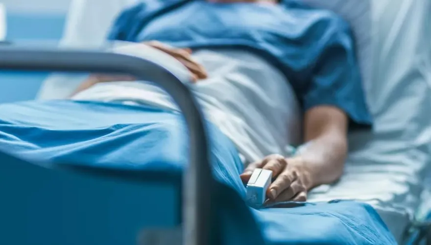 會蠕動的皮疹、腸胃塞55顆電池！10項離奇醫療案例　連醫師都不可置信