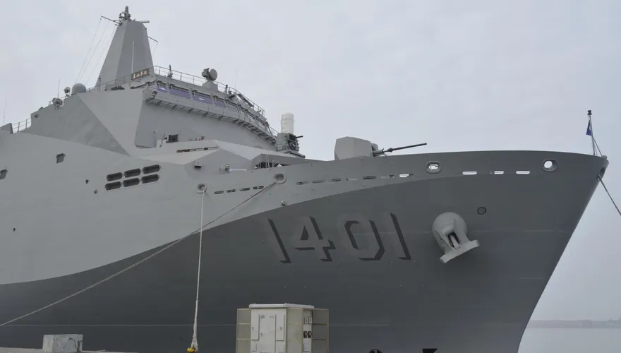影/海軍玉山艦首開箱　LCM高速機械艇登陸、S-70C起落艦畫面曝光