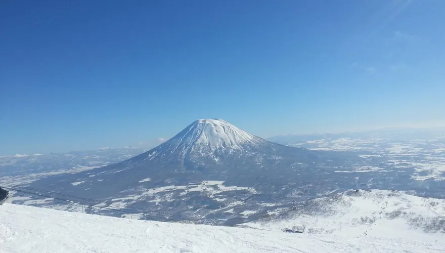 北海道羊蹄山驚傳雪崩！1外籍滑雪客遭「活埋」拉出已OHCA
