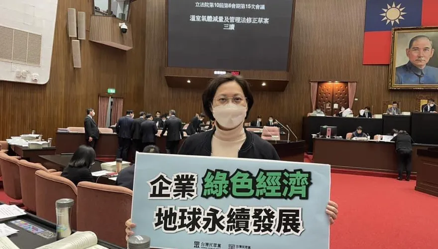 傳余正煌「不聽長官勸」考績被打乙等?陳明通「1舉動」遭她嗆爆下台：荒腔走板