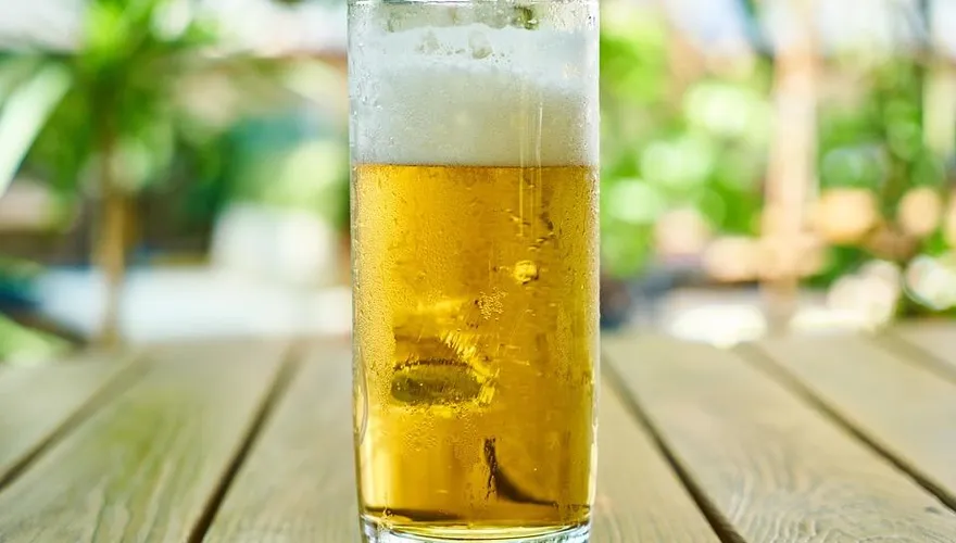 未滿18歲青少年飲酒傷腦又傷身！ 醫：酒精疾患風險高5倍