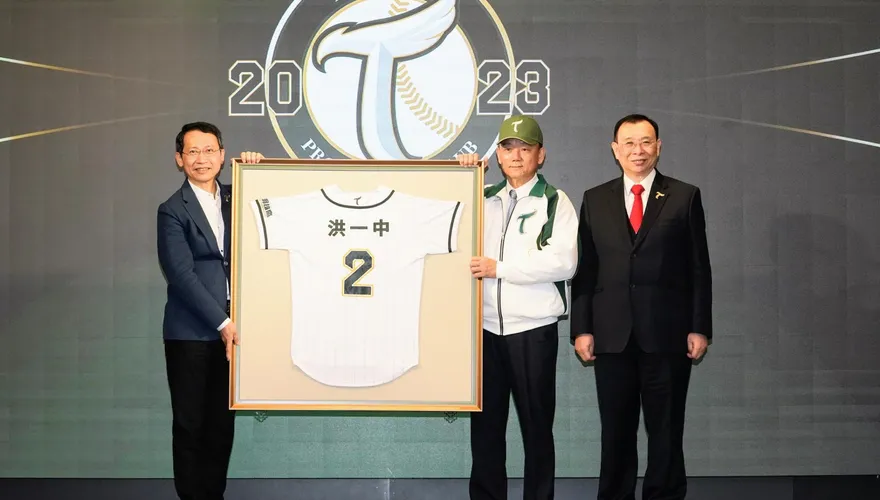 洪一中領軍台鋼雄鷹！前2年確定執掌兵符　第3年可能會有變動