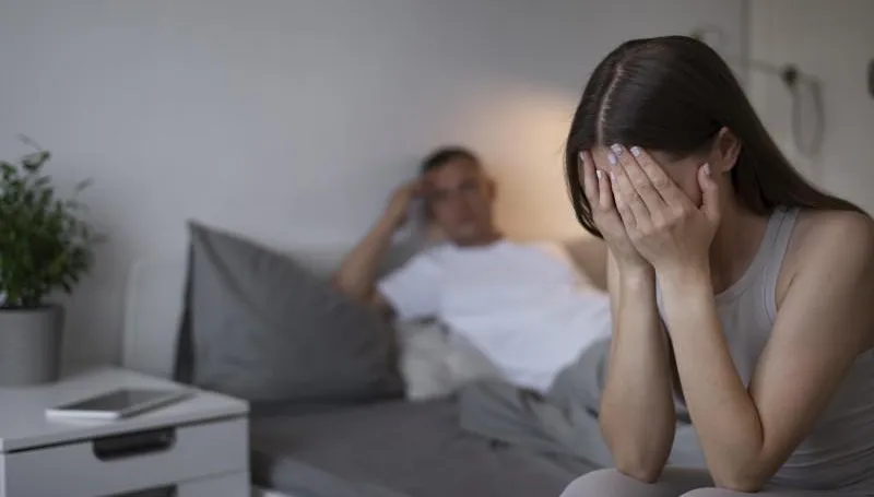 渣男出軌！小三、老婆同時懷孕逼退正宮　她竟要脅扶正否則墮胎