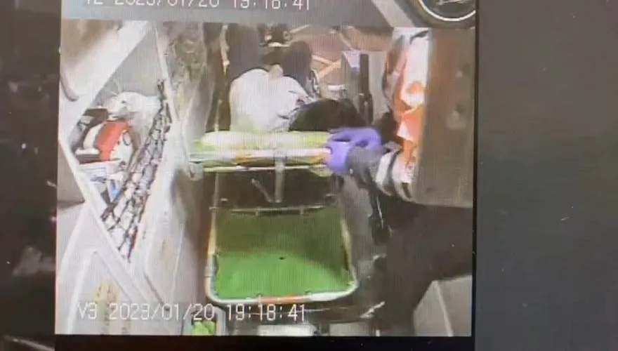 影/迫不及待來圍爐！竹縣孕婦救護車上產子　小年夜迎接新生命