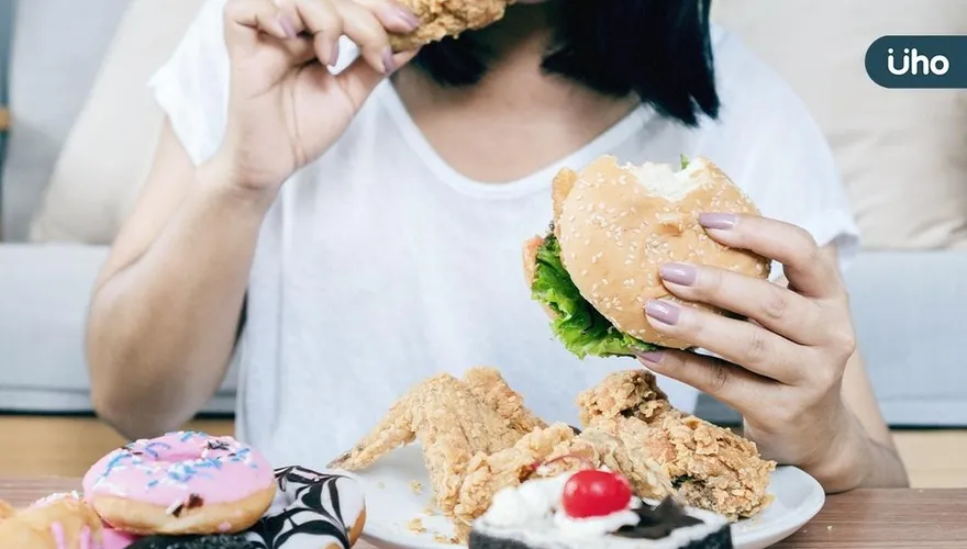 女孩「暴食」一餐吃10份外送！月花8.7萬　父親無奈嘆：吃不消