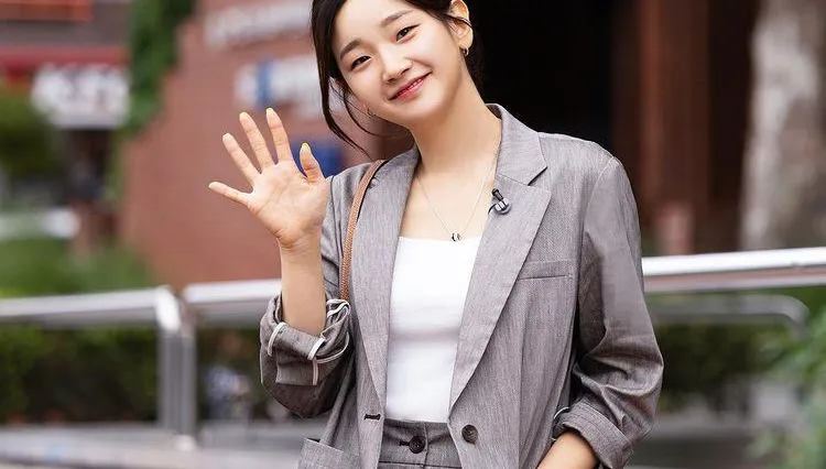 《寄生上流》女星3年前罹癌→停工開刀！酸民竟咒「怎麼不去X」驚悚私訊全公開